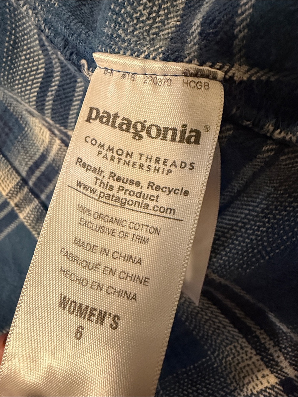 Patagonia Blue Plaid Shirt - Picture 8 of 8